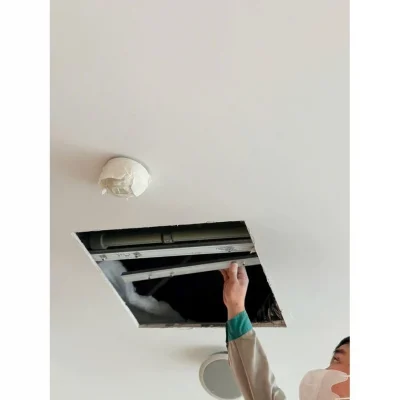 Kỹ thuật kiểm tra cửa thăm trần trước khi lắp lọc tổng âm trần chung cư