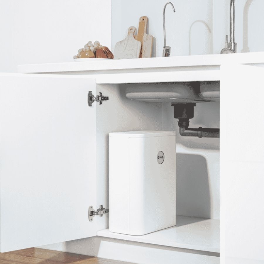 Máy lọc nước A.O.Smith S400 lắp đặt gọn gàng trong tủ bếp