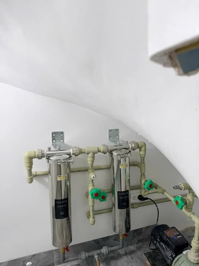 Hệ lọc tổng chung cư nhiều cấp xử lý đặt tại khu kỹ thuật căn hộ