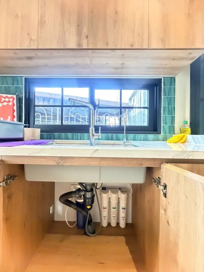 Chi tiết thiết bị và vật tư cần được đối chiếu với model, nguồn nước nhà bạn và lịch bảo trì.